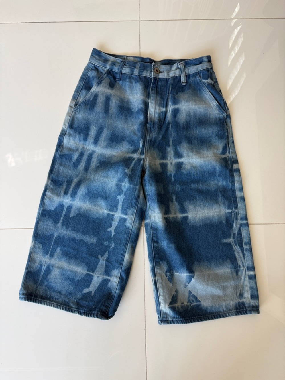 Rare Levi’s Tie-Dye Wide Leg Denim Long Jorts Shorts Culotte Bermuda Sz 27